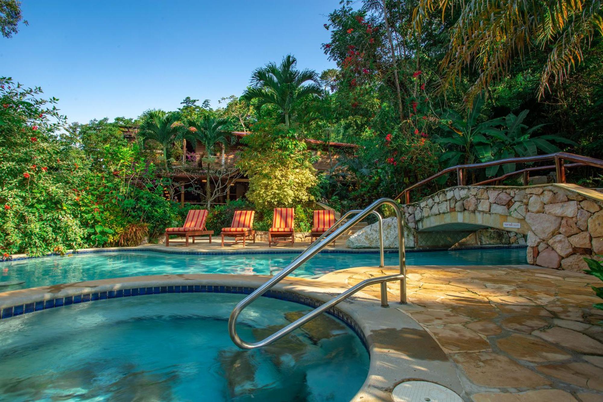 Ian Anderson Caves Branch Jungle Lodge Бельмопан Экстерьер фото